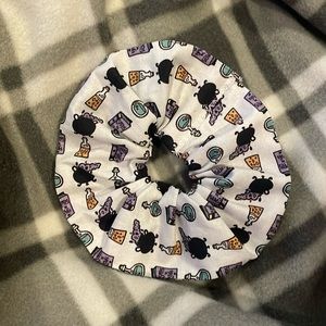 I put a spell on you! oversized hair scrunchie!